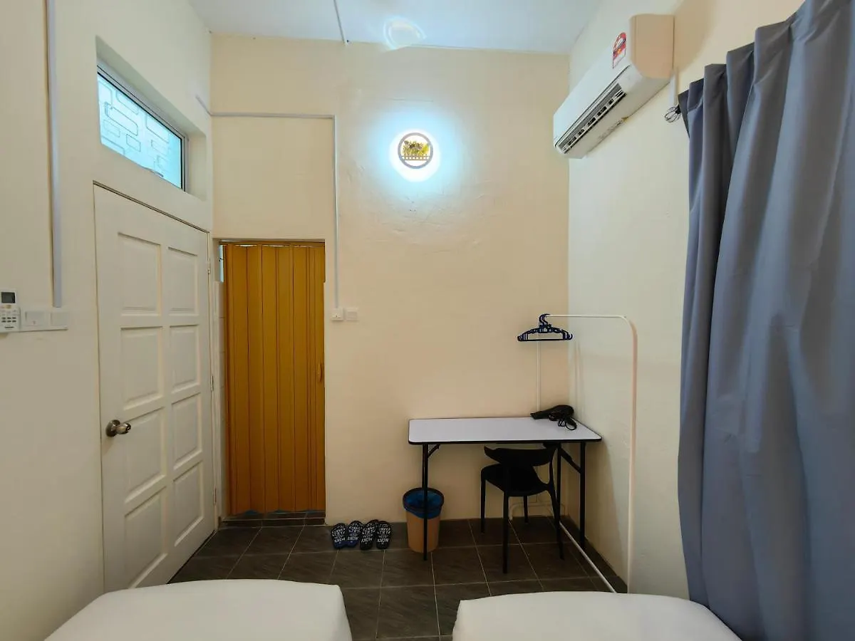 22A Hostel جورج تاون 0*,